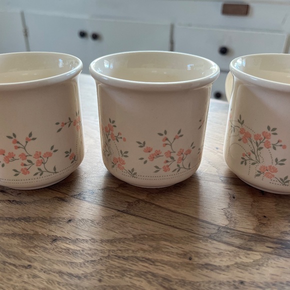 Scarce Vintage Staffordshire Tableware from England Cream and Floral Mugs - 3 - Picture 6 of 10